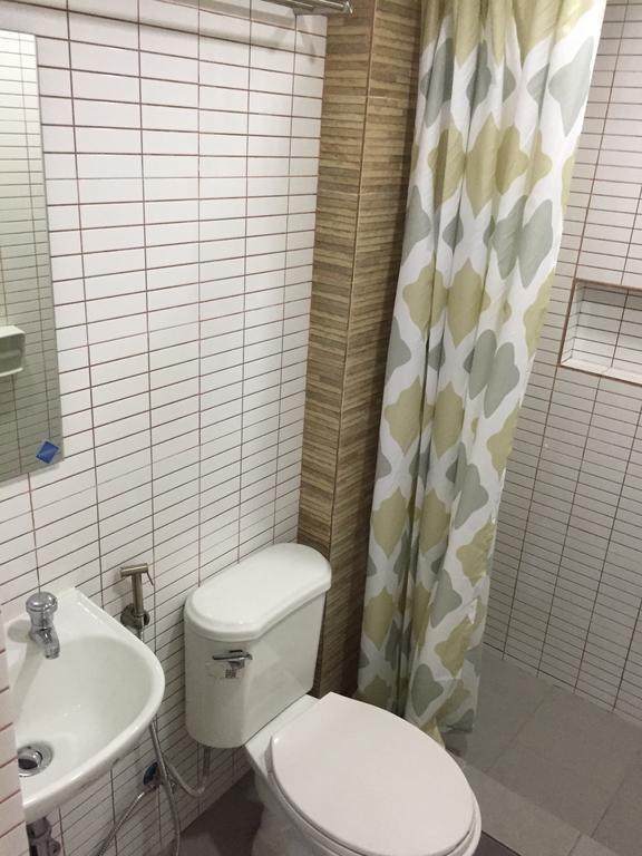 1 River Central Hostel Makati City Dış mekan fotoğraf
